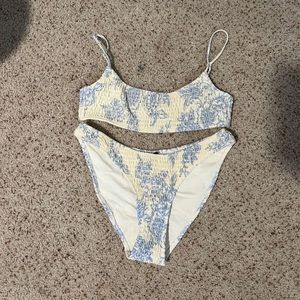 TRAINGL SWIMSUIT